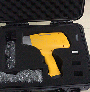 手持式合金(jīn)分析儀.jpg 手持式合金(jīn)分析儀.jpg